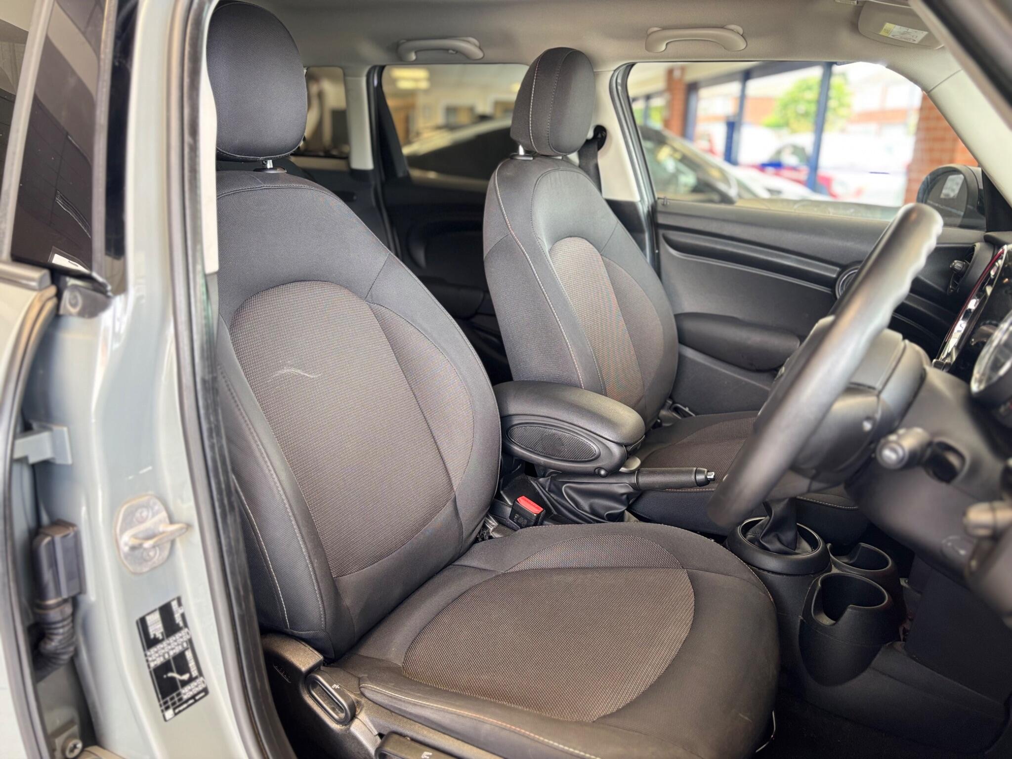 Mini Hatch view 12