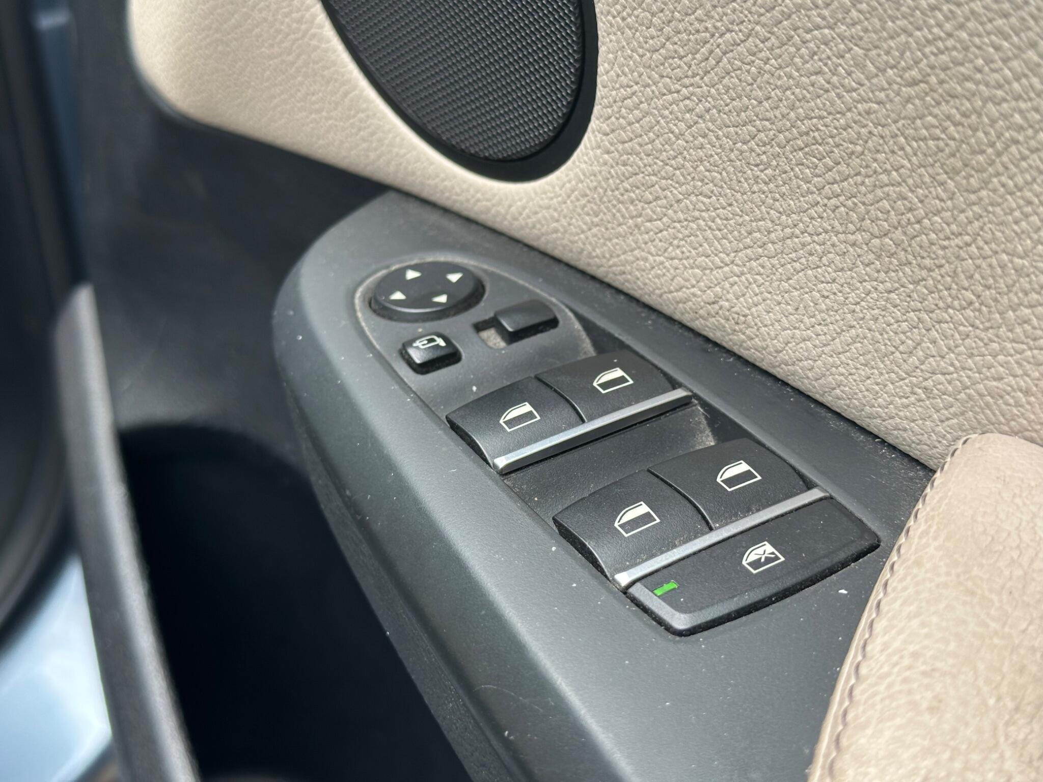 BMW X3 view 25