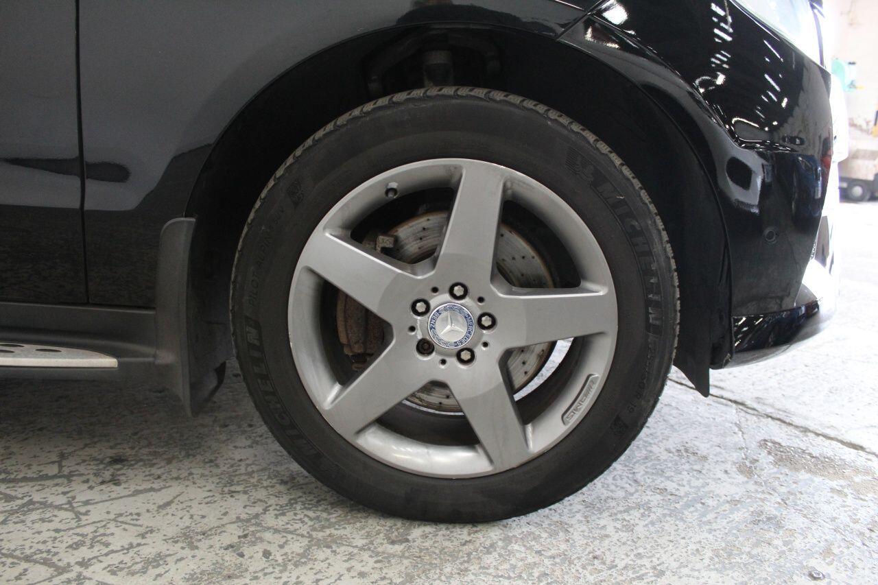 Mercedes-Benz M-Class view 58