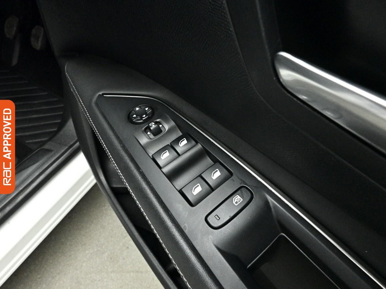 Peugeot 3008 view 23