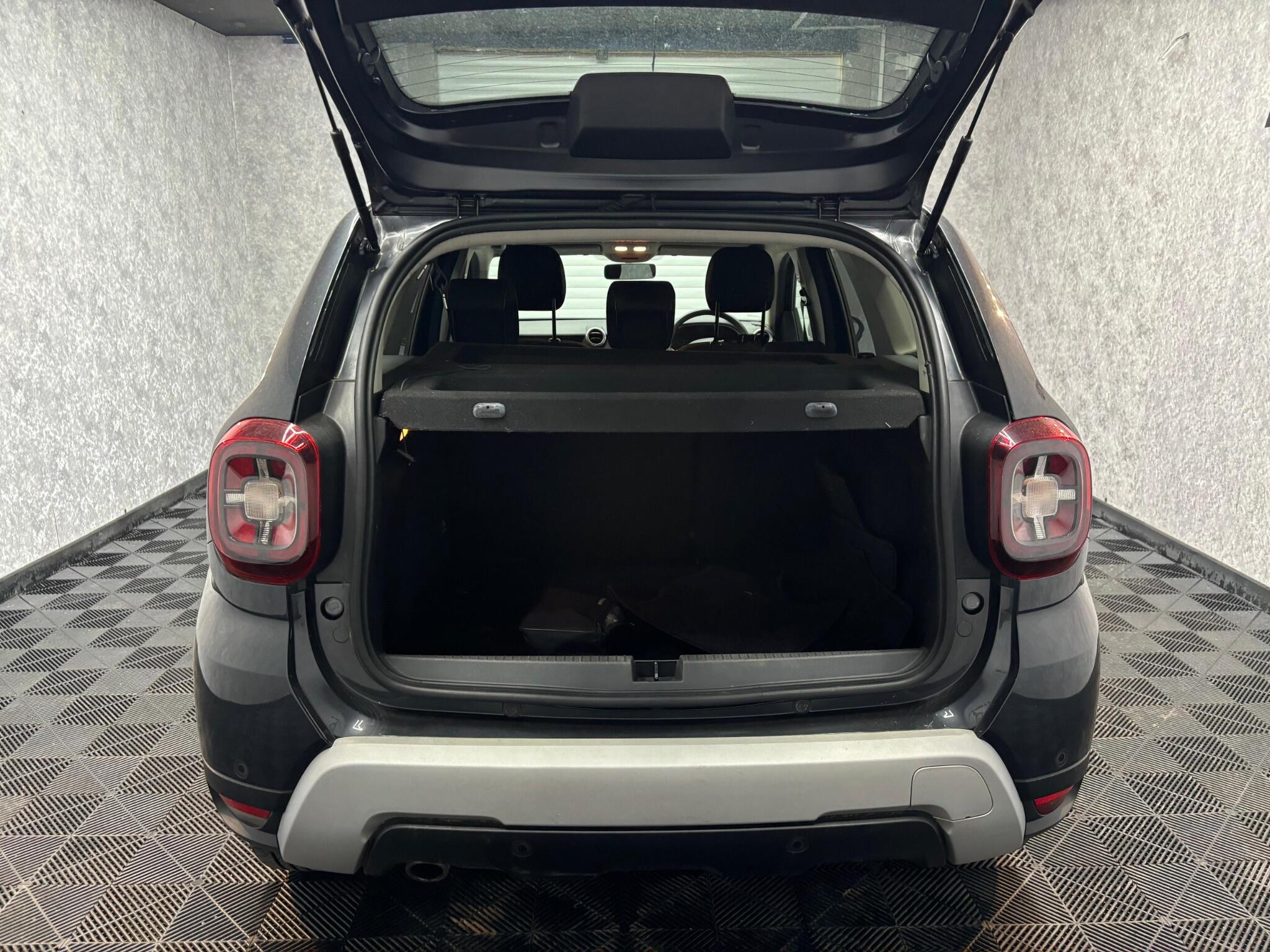 Dacia Duster view 27