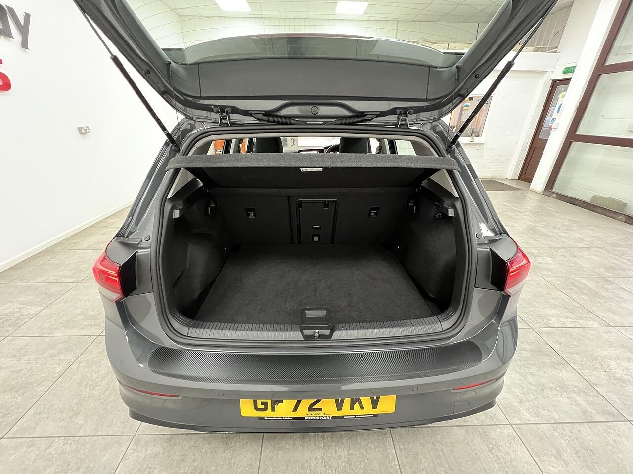 Volkswagen Golf view 17