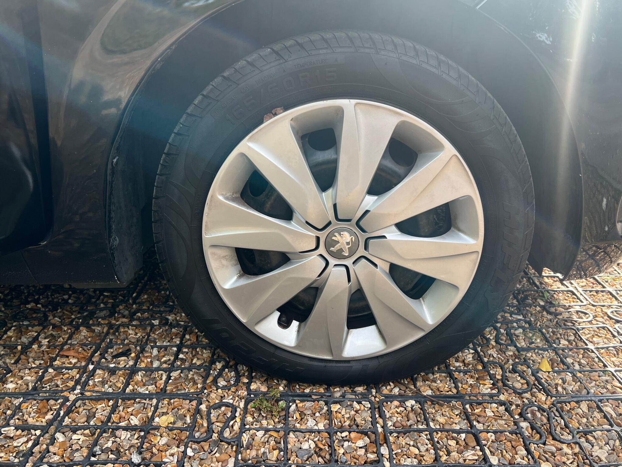 Peugeot 108 view 22