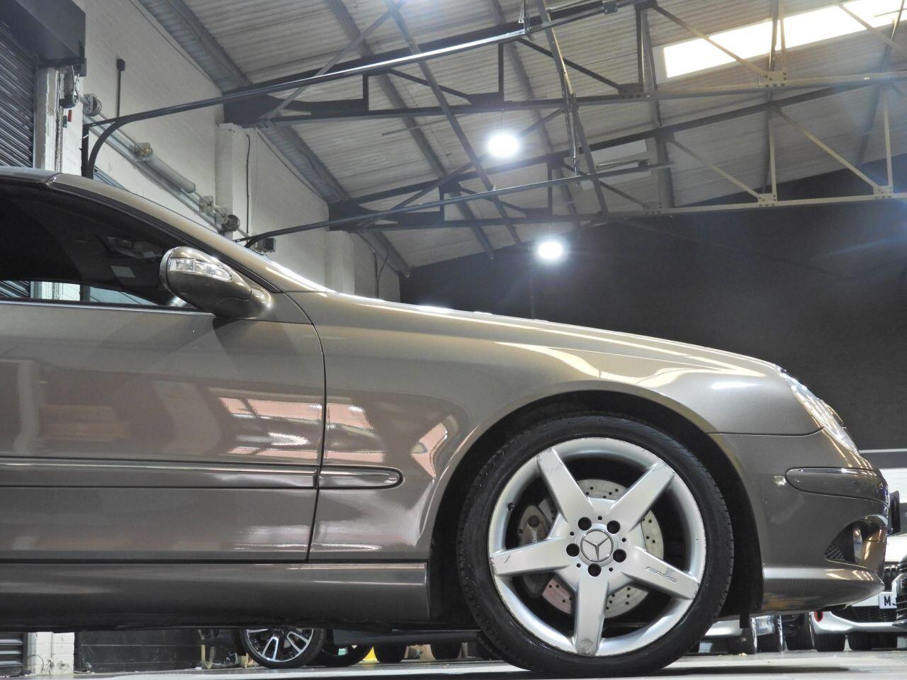Mercedes-Benz CLK view 8
