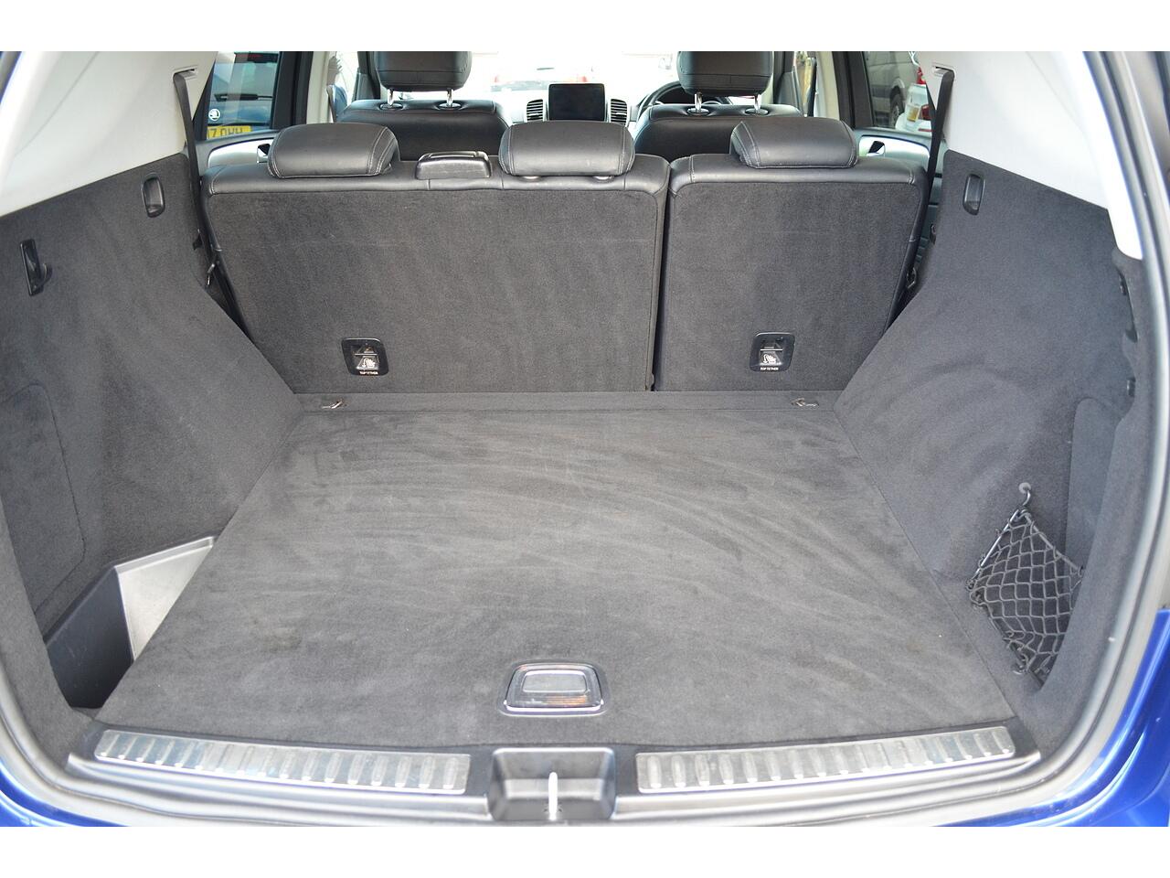 Mercedes-Benz Gle view 22