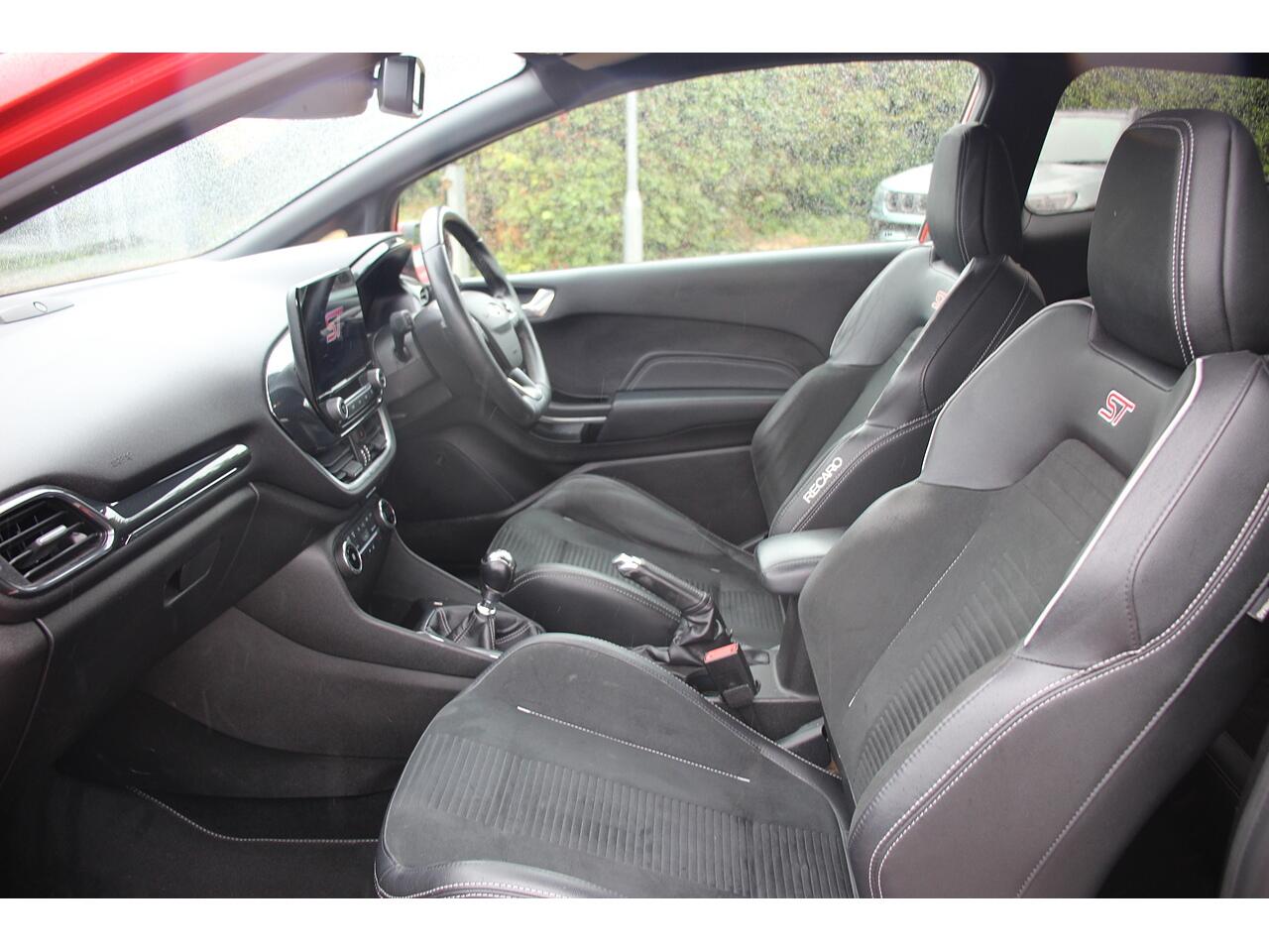 Ford Fiesta view 17
