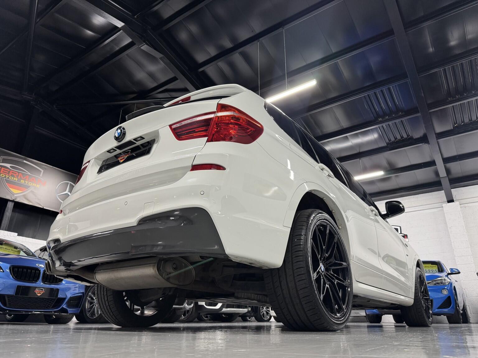 BMW X3 view 8