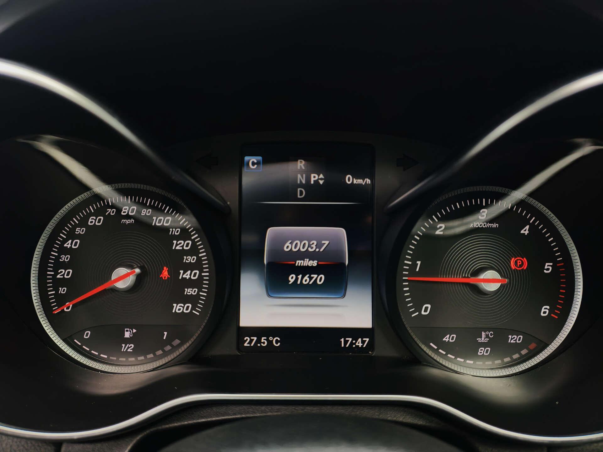 Mercedes-Benz C Class view 26