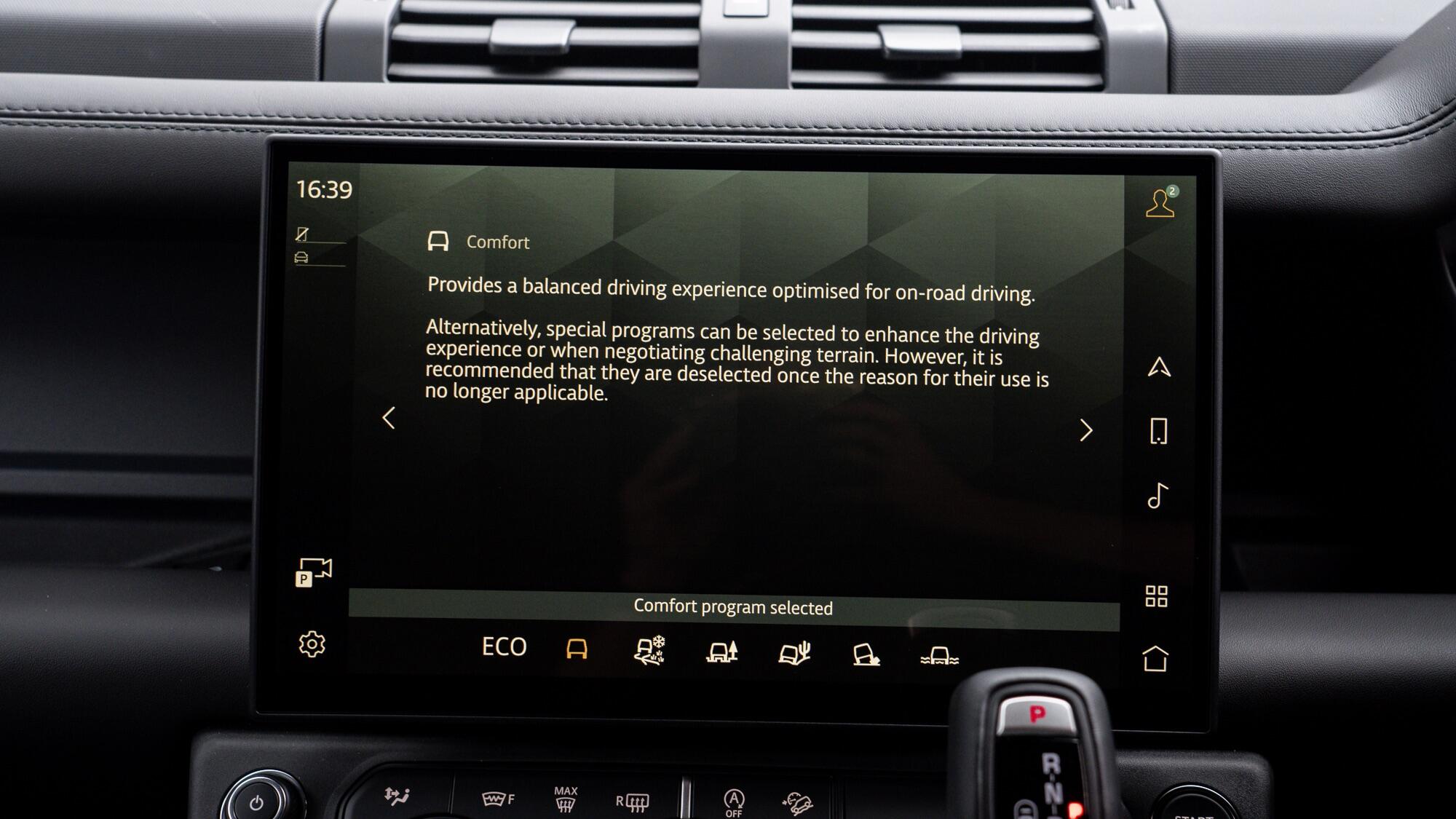 Land Rover Defender view 36