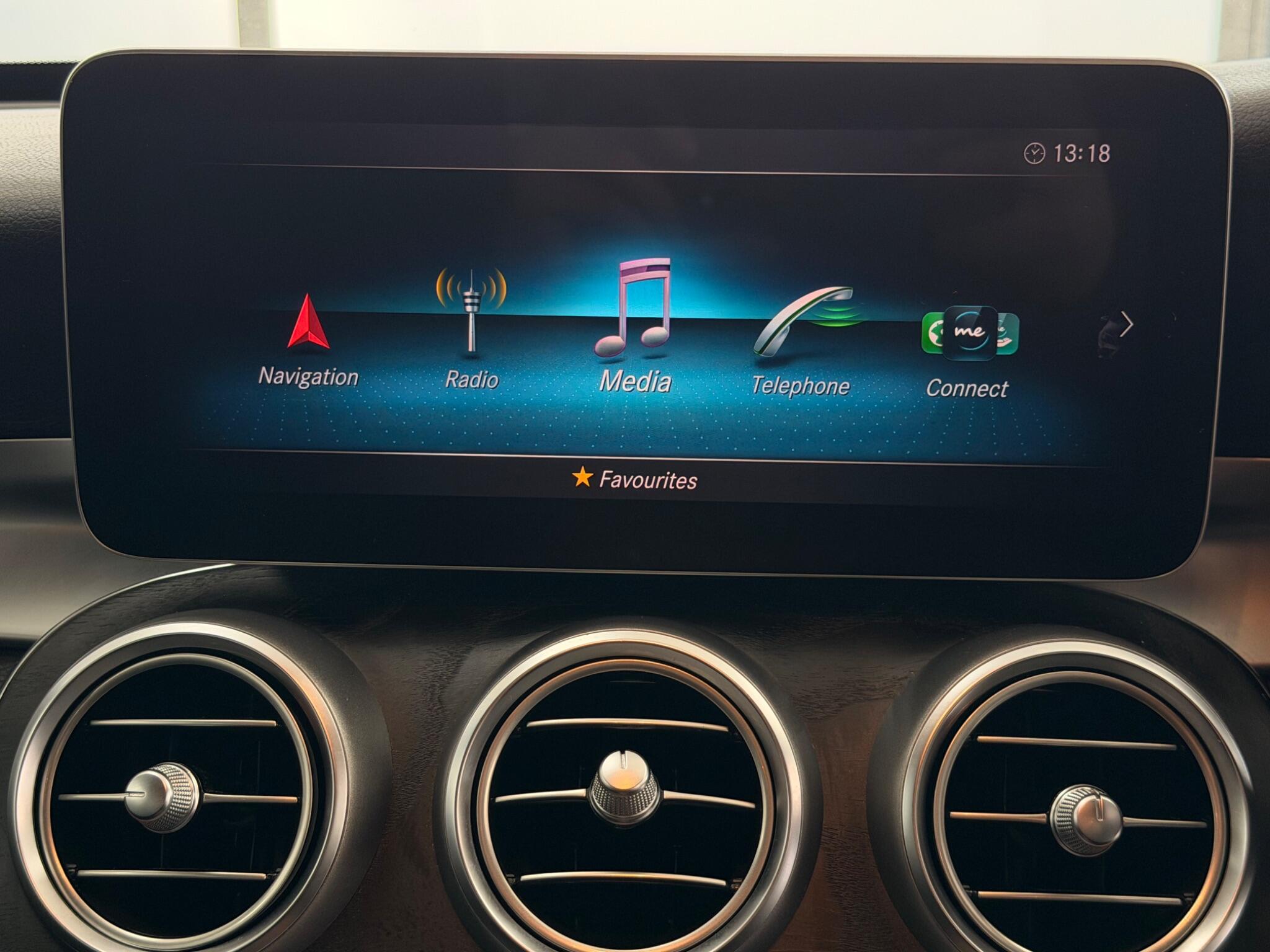 Mercedes-Benz C-Class view 30
