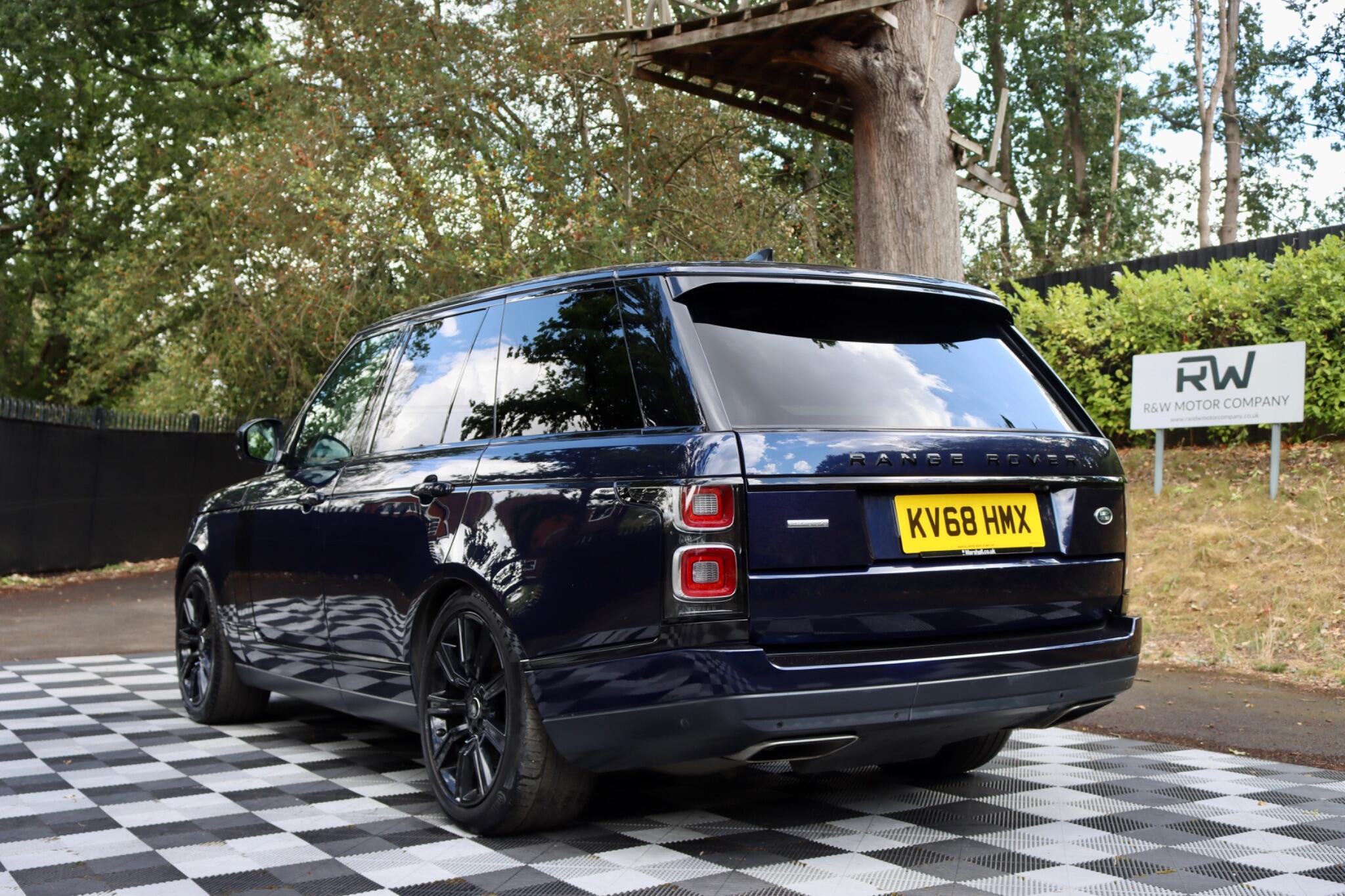 Land Rover Range Rover view 18