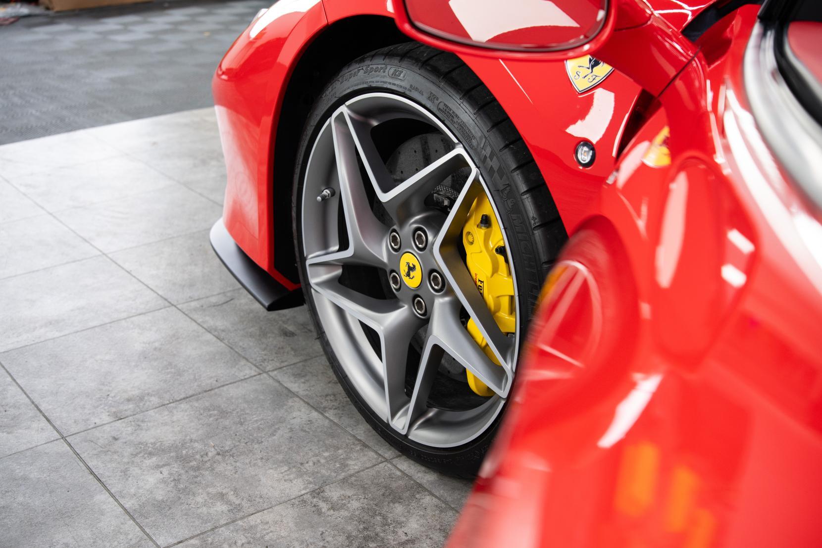 Ferrari F8 Spider view 31