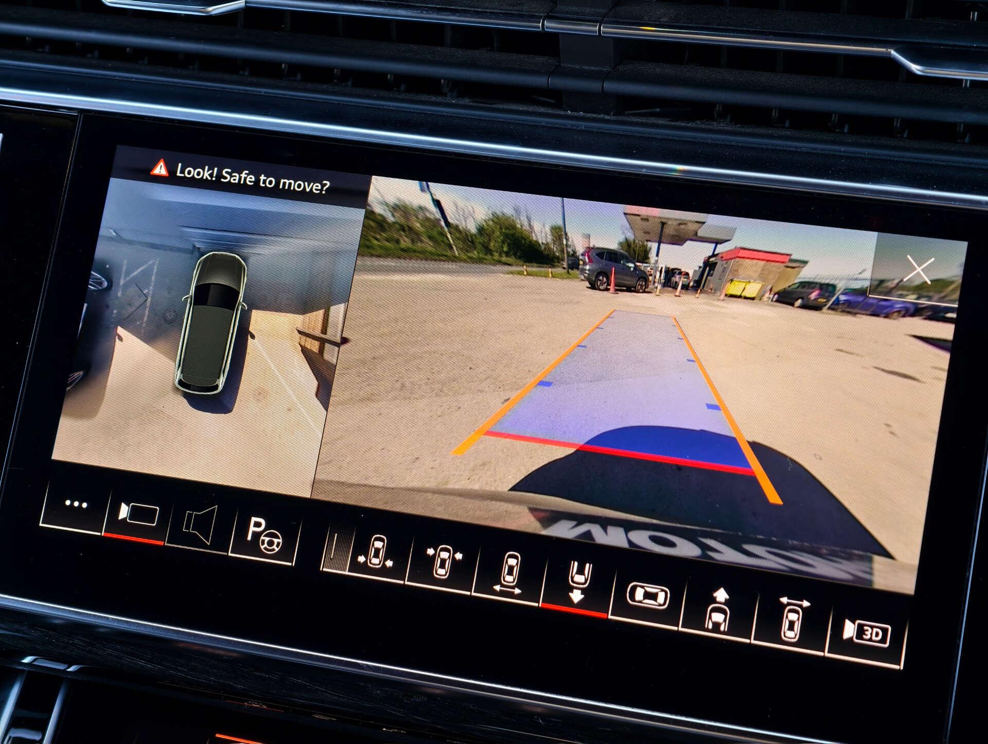 Audi SQ7 view 47