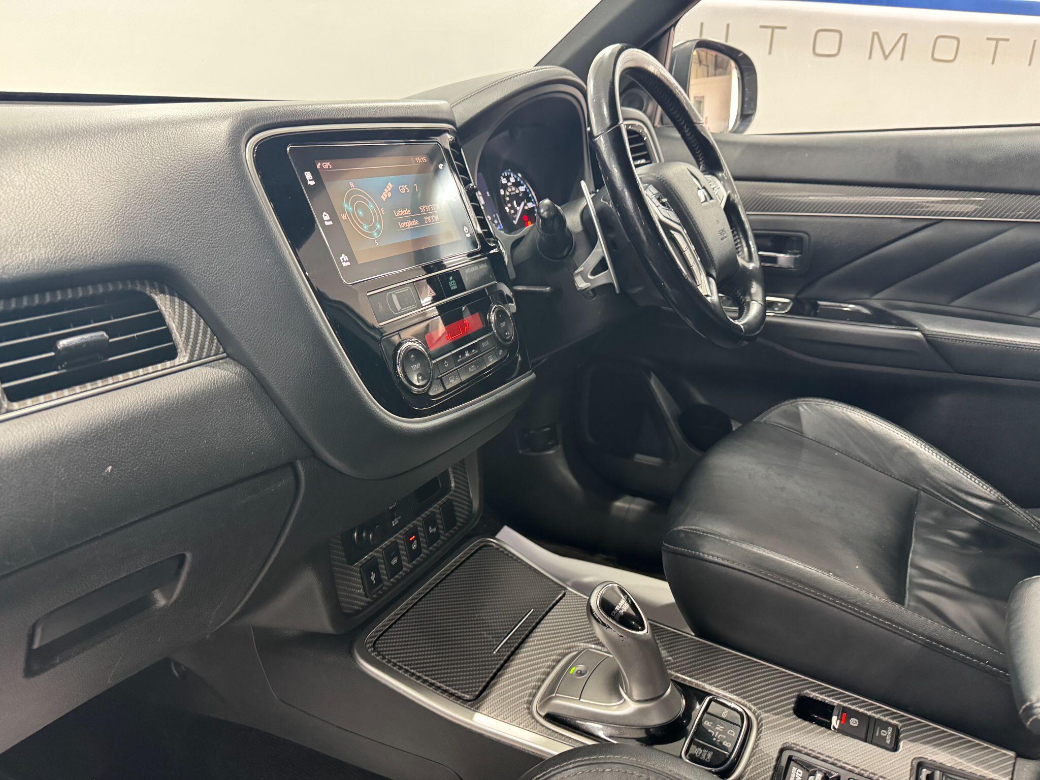 Mitsubishi Outlander view 31