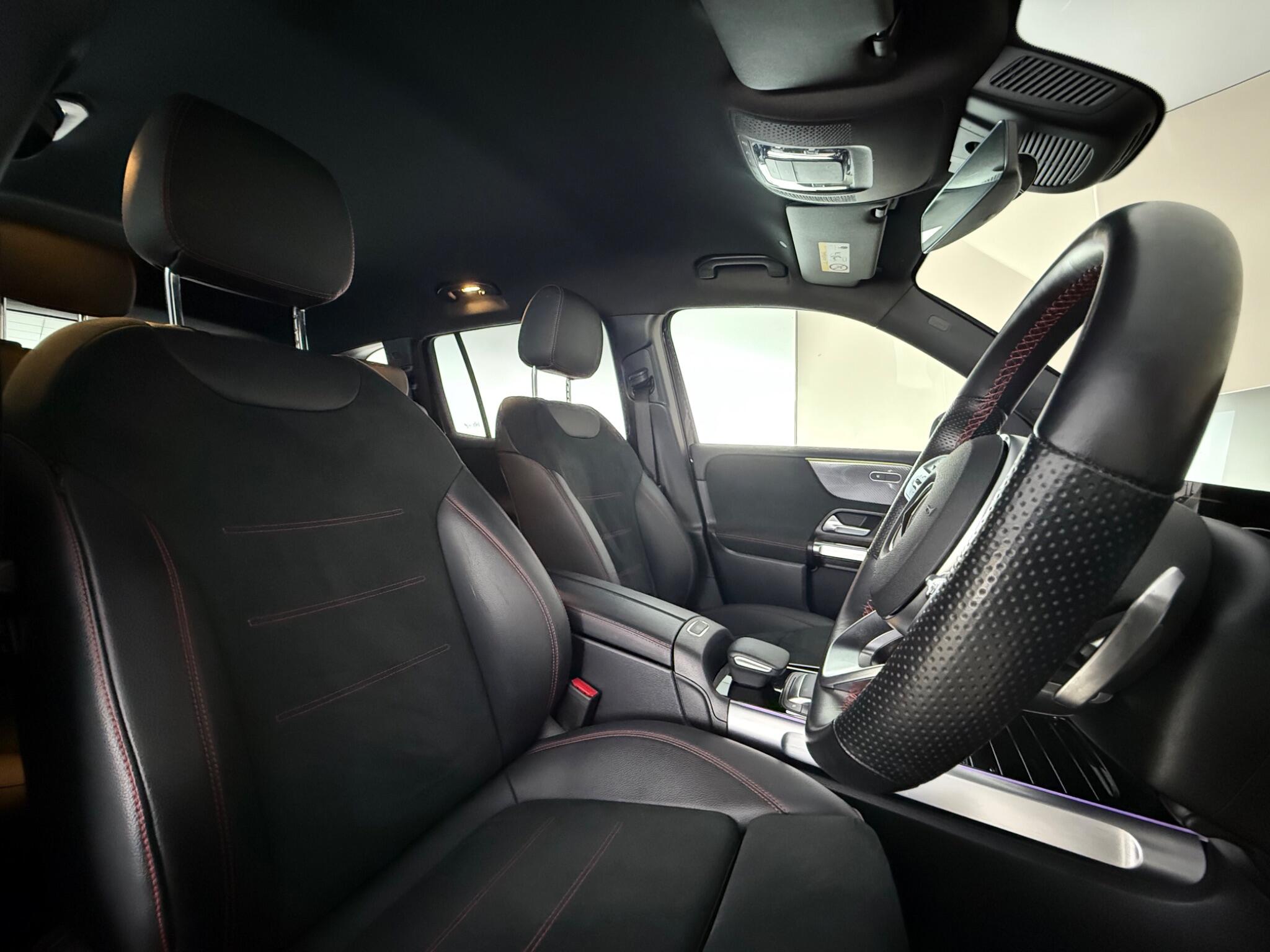 Mercedes-Benz GLB view 37