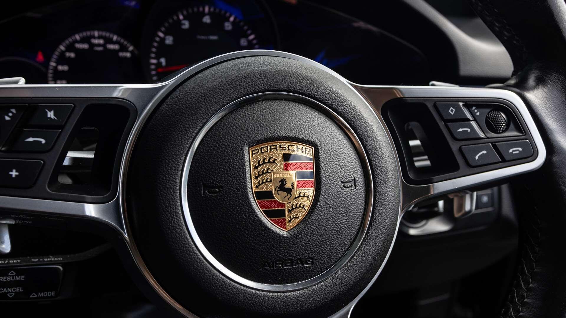 Porsche Cayenne view 30