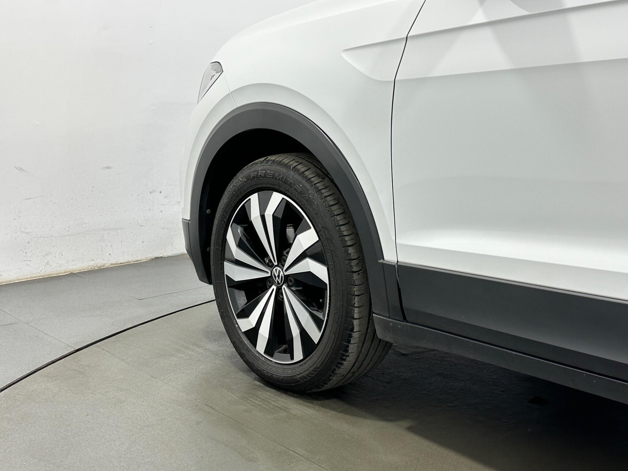 Volkswagen T-Cross view 49