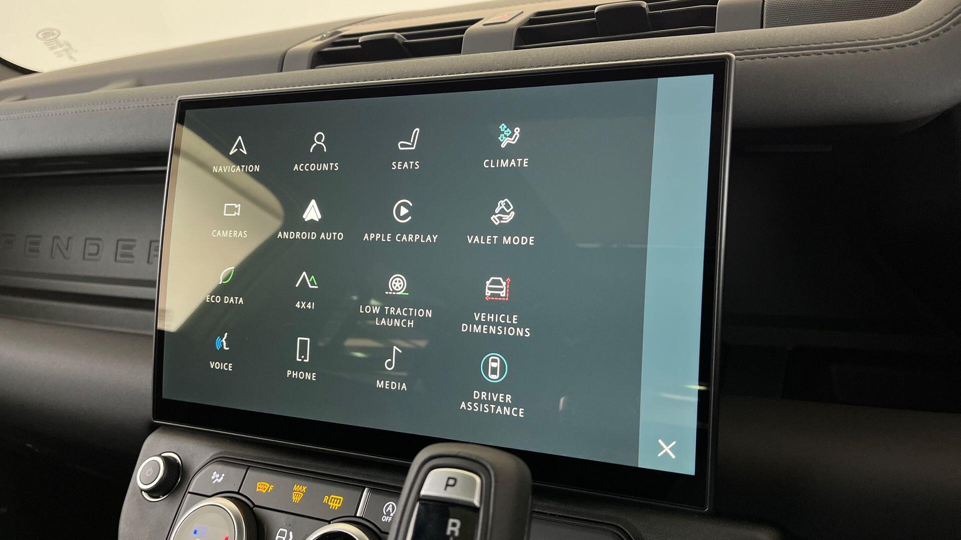 Land Rover Defender view 42