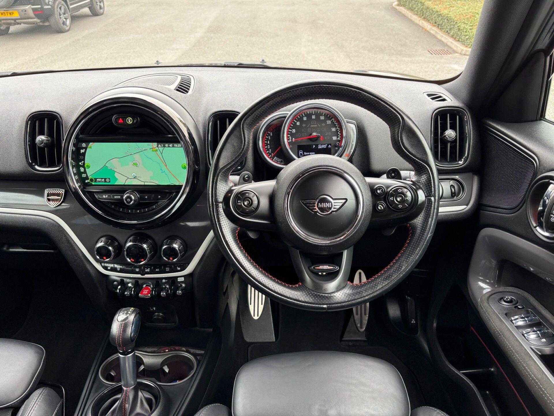 Mini Countryman view 29