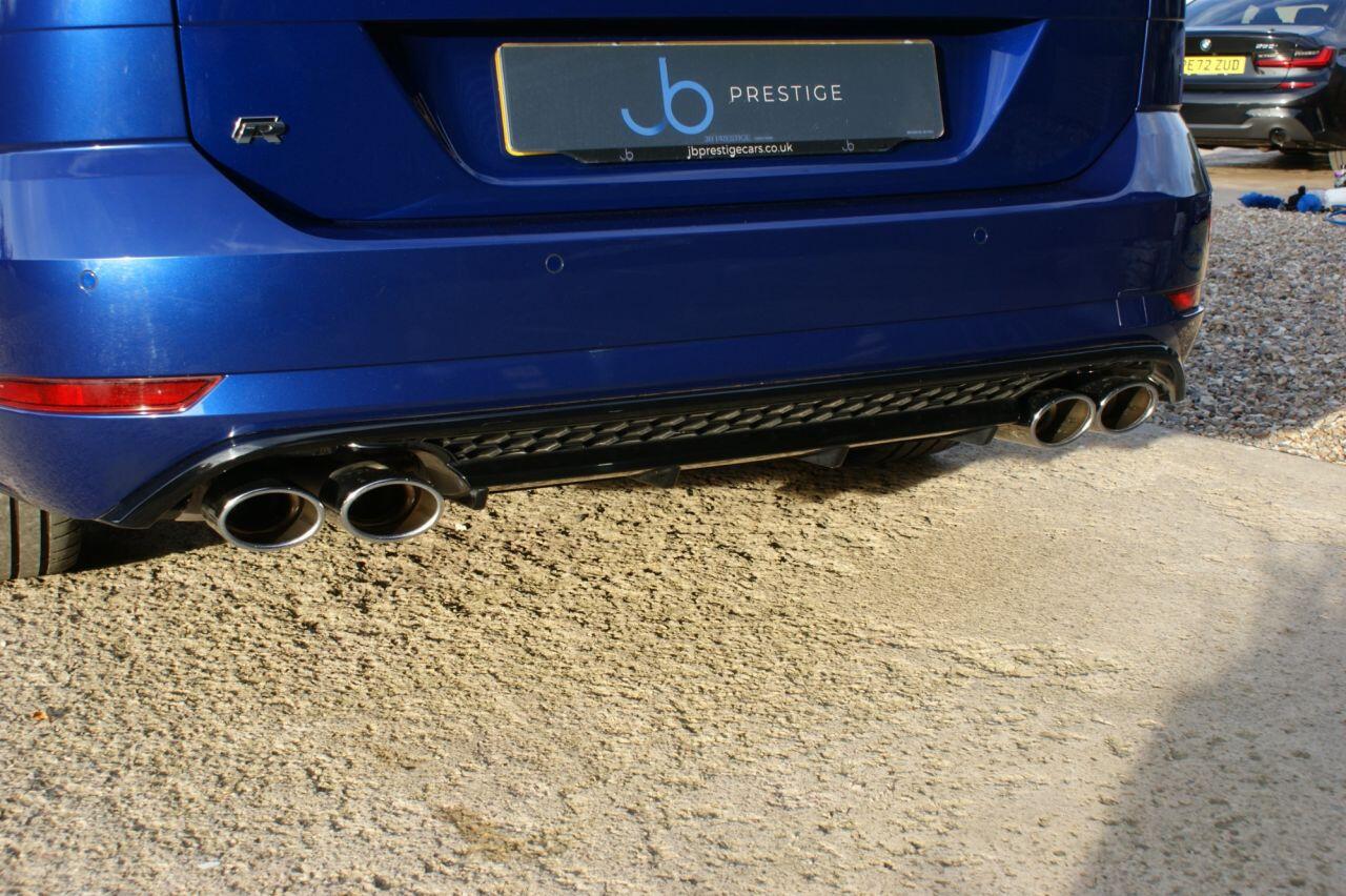 Volkswagen Golf view 17
