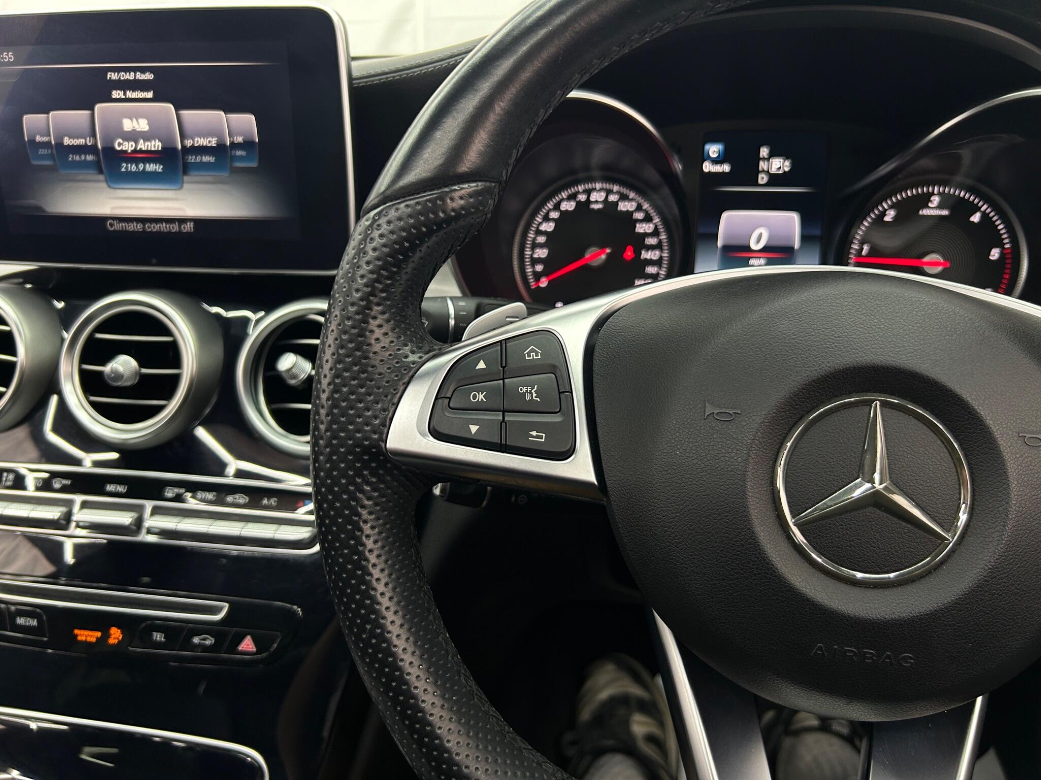 Mercedes-Benz C Class view 26