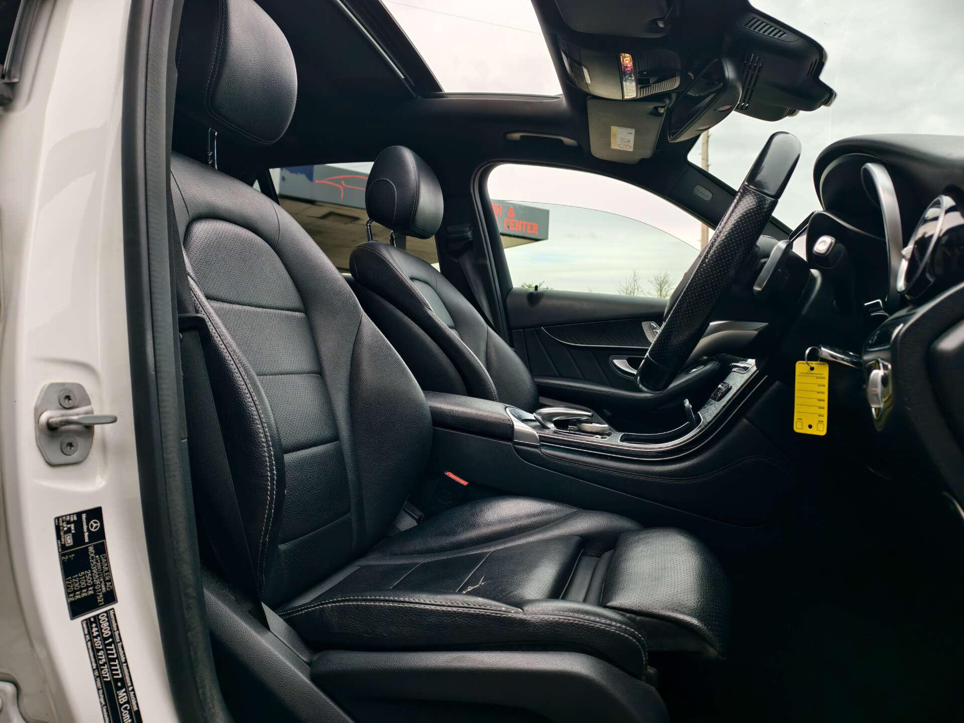 Mercedes-Benz GLC view 15