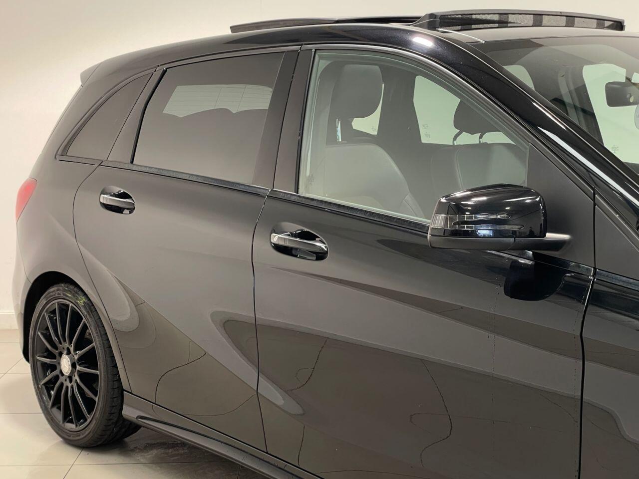 Mercedes-Benz B Class view 32