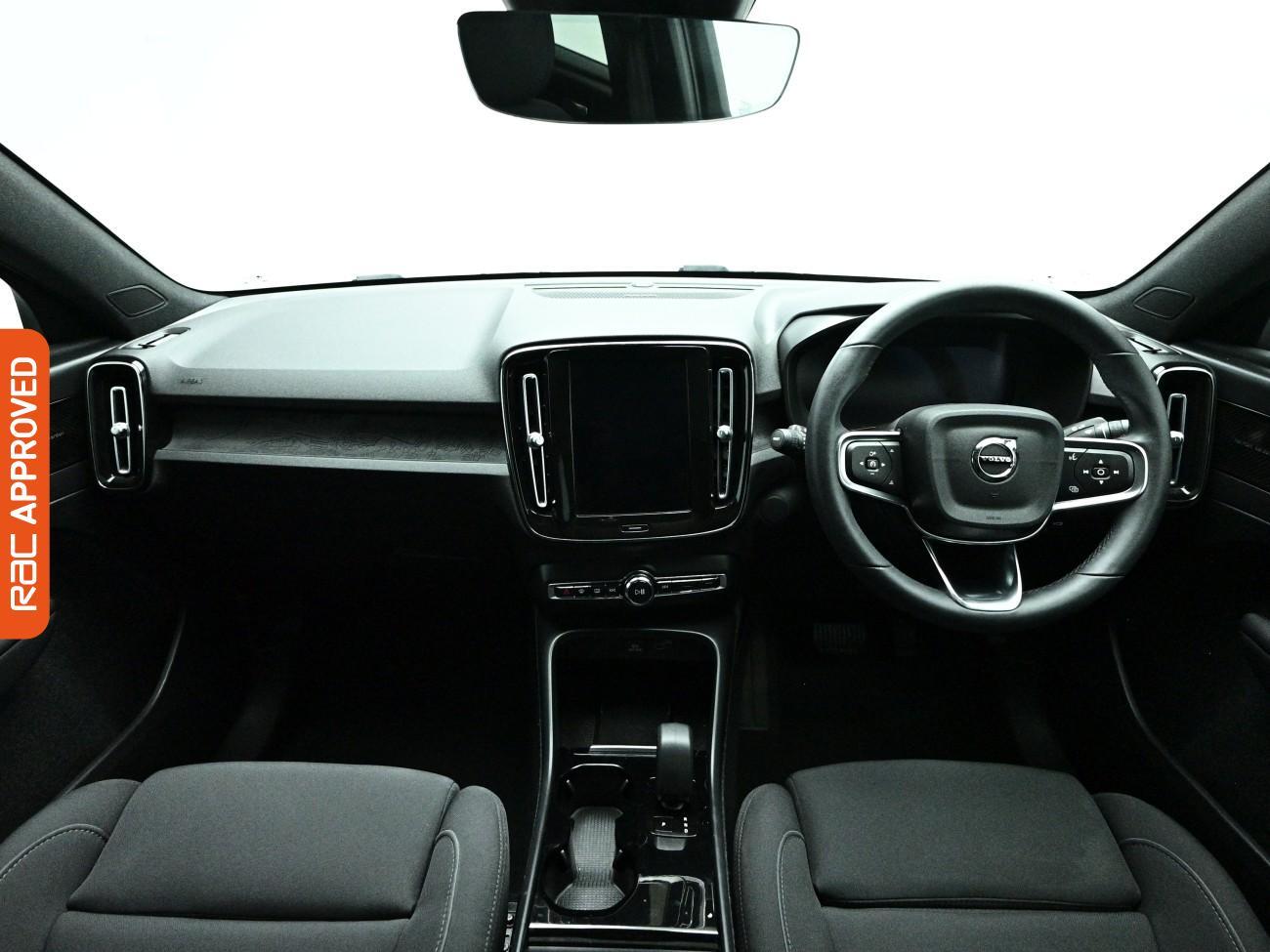 Volvo C40 view 2