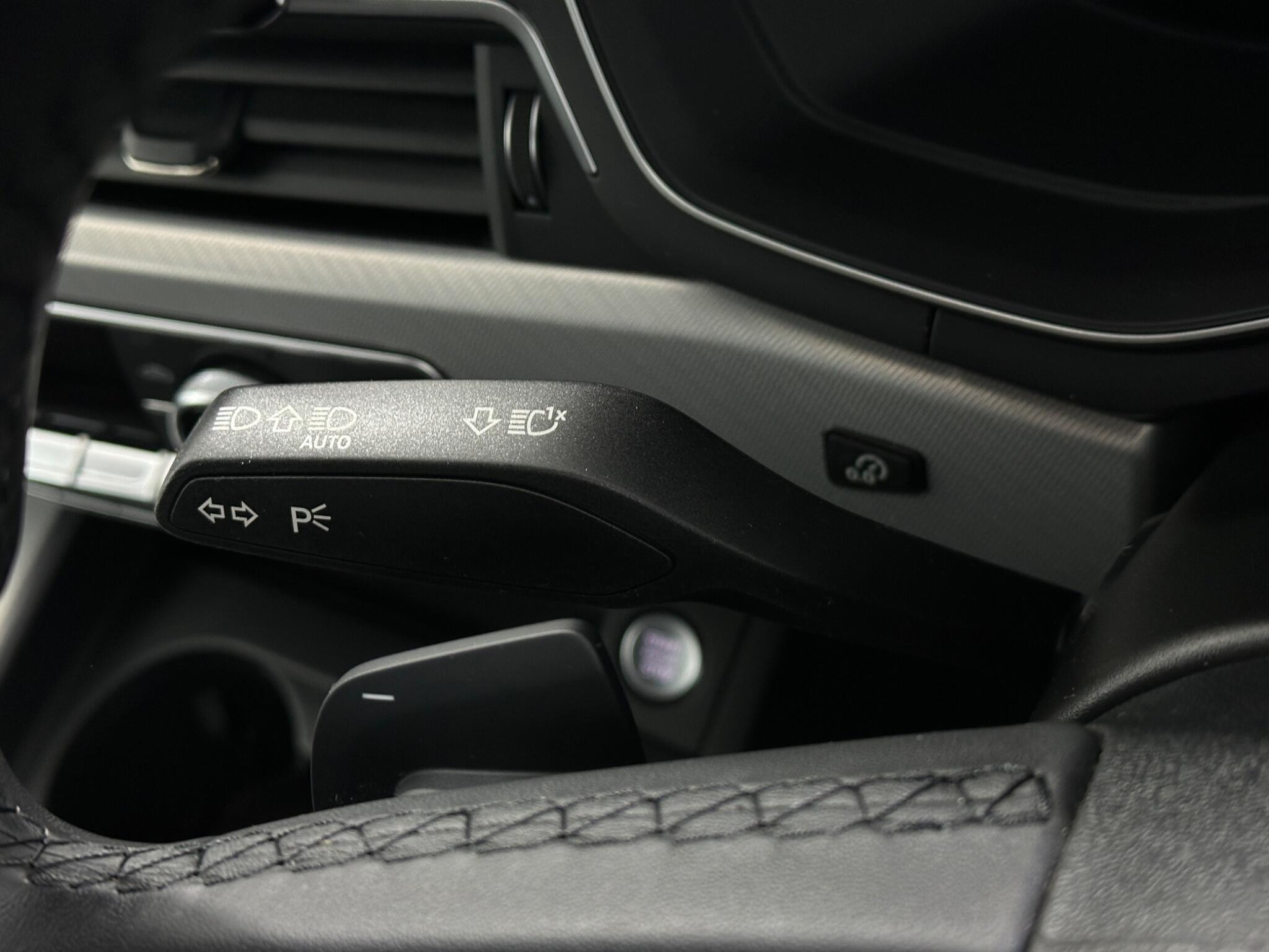 Audi A4 view 14