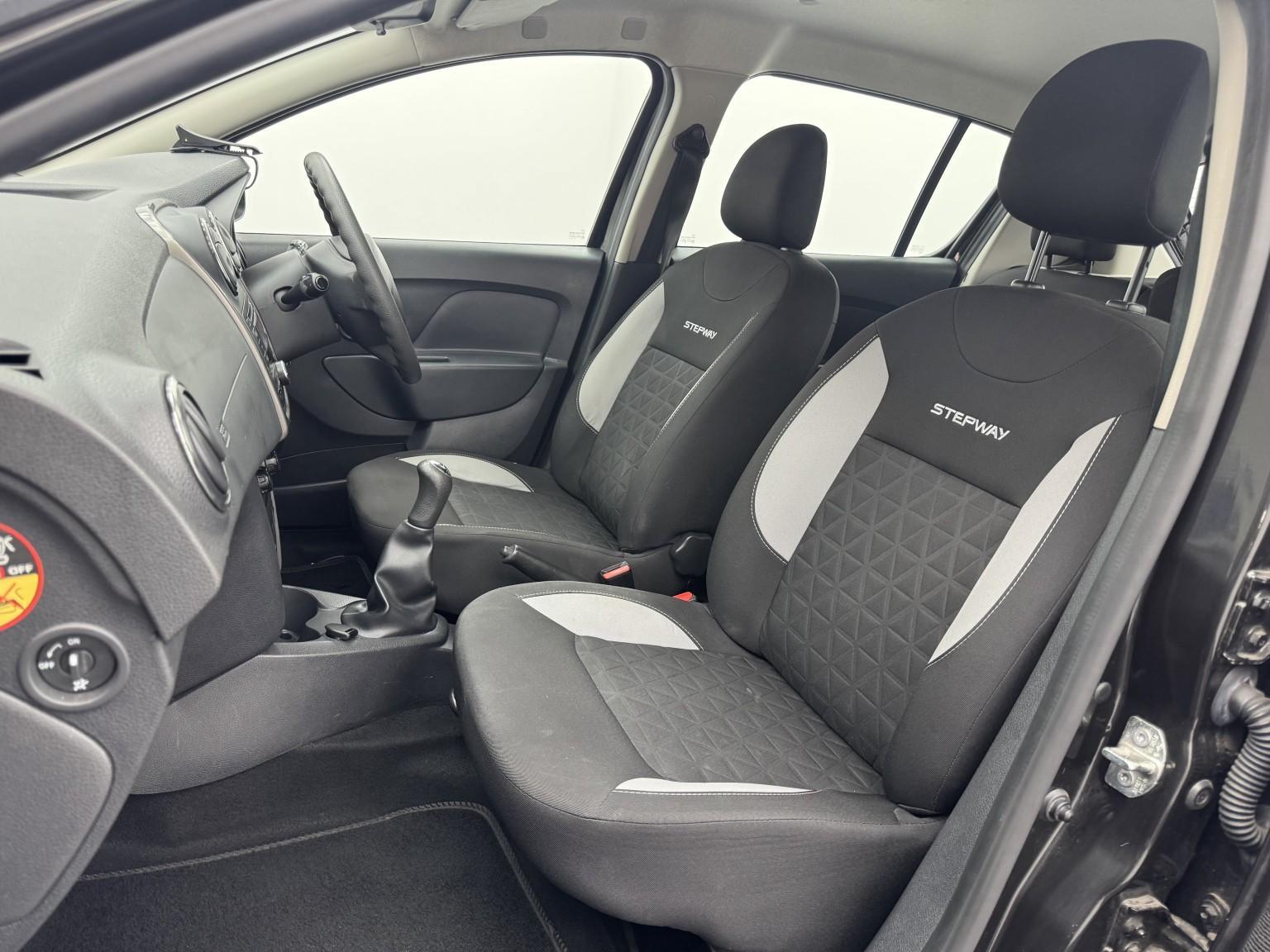 Dacia Sandero view 10