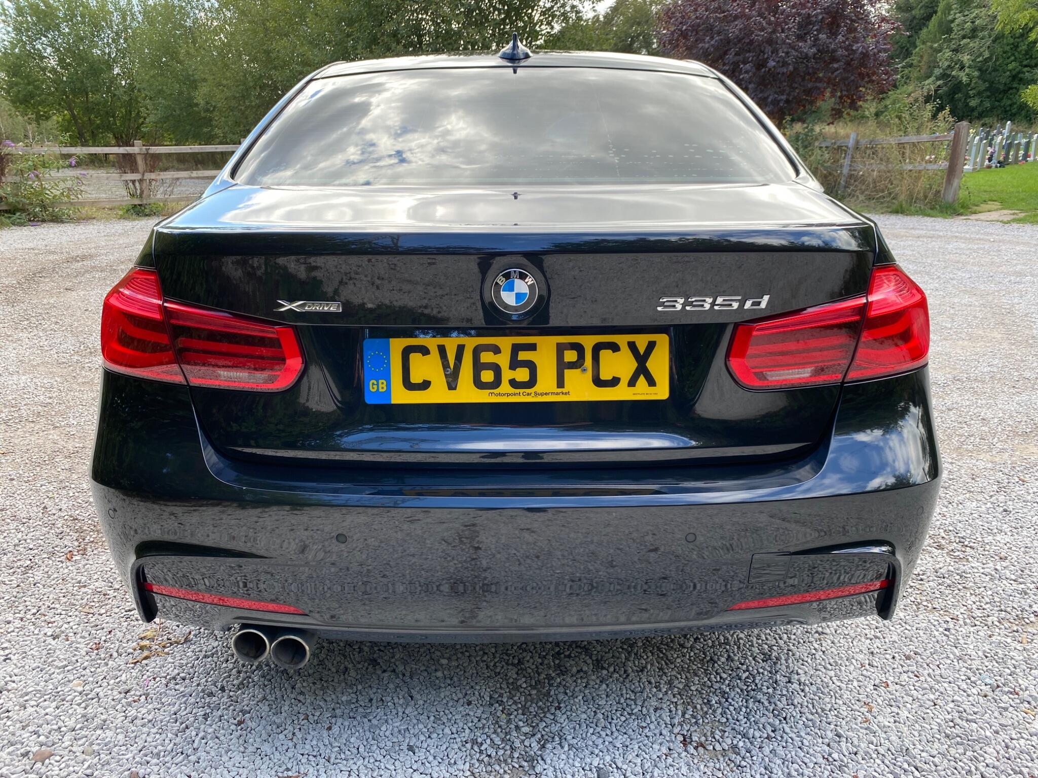 BMW 3 Series view 6