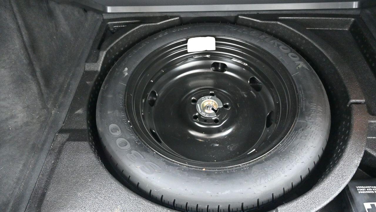 Audi Q3 view 40