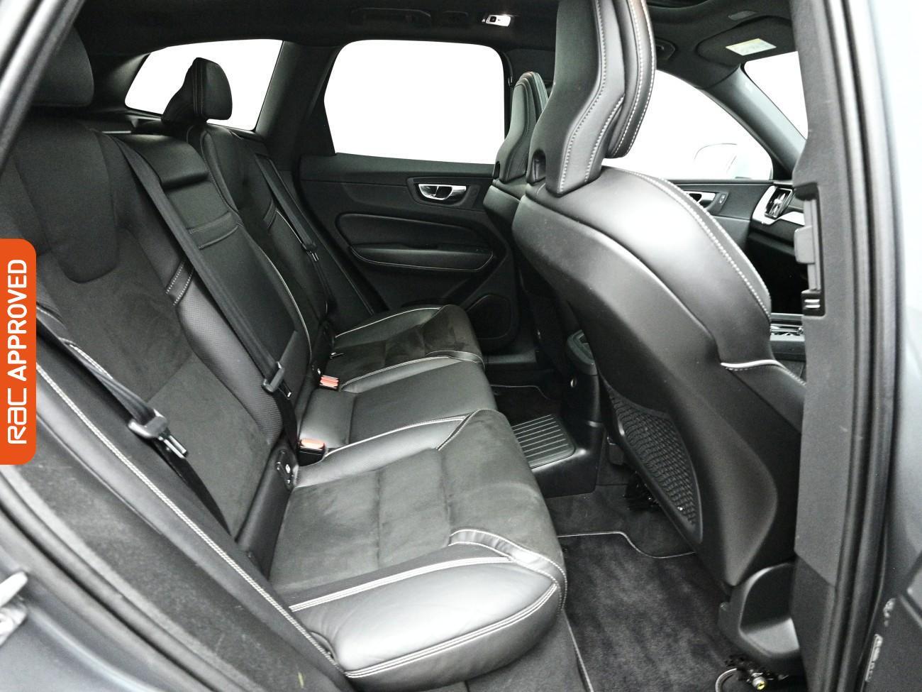 Volvo XC60 view 14