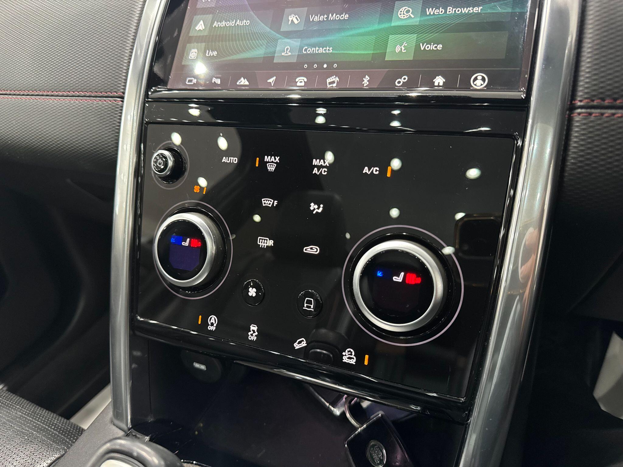 Land Rover Discovery Sport view 36