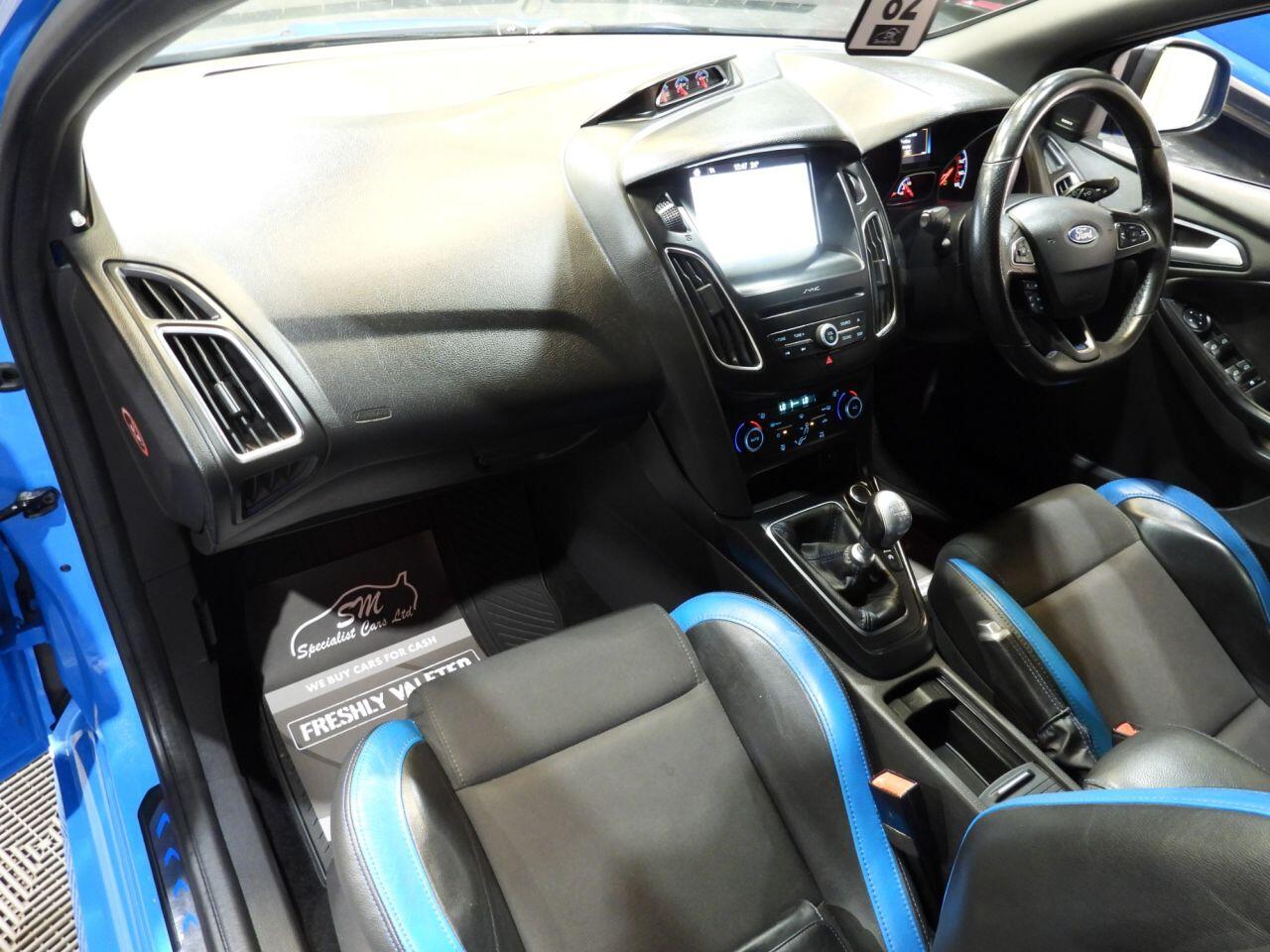 Ford Focus view 47