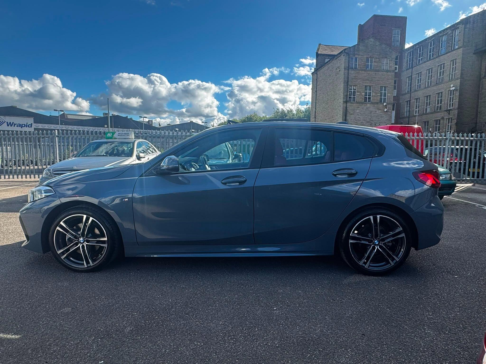 BMW 1 Series view 3