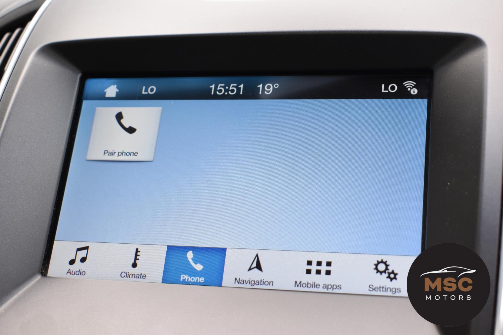 Ford Edge view 56