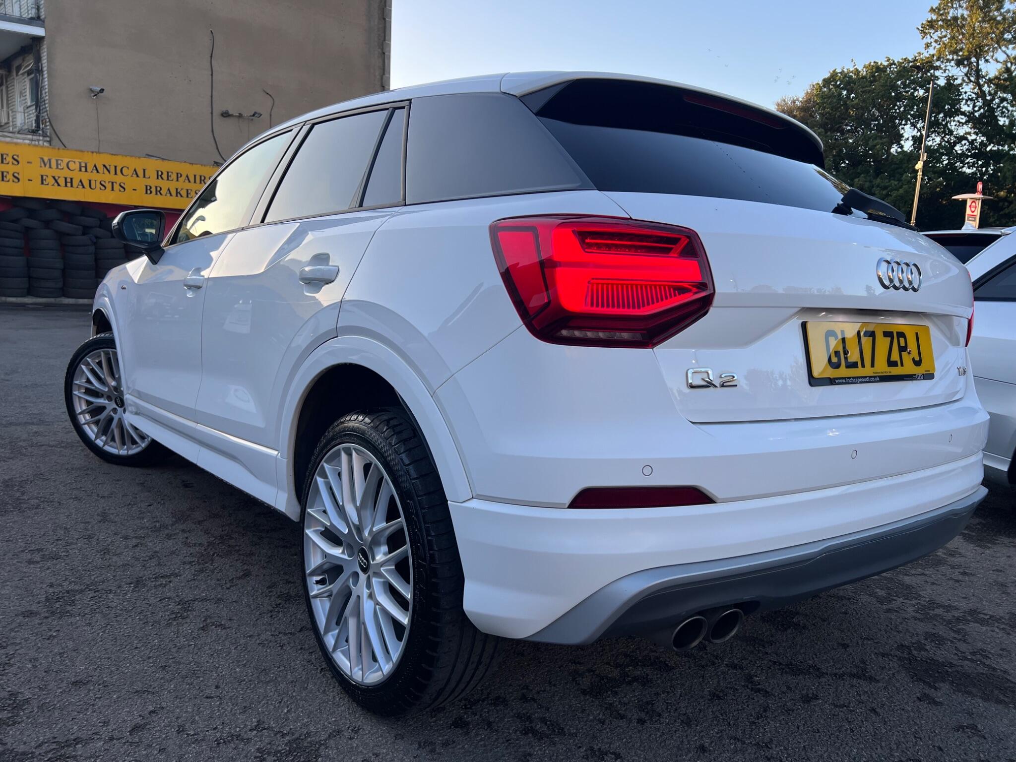 Audi Q2 view 14