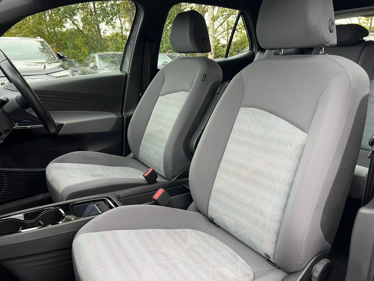 Volkswagen ID.3 view 17