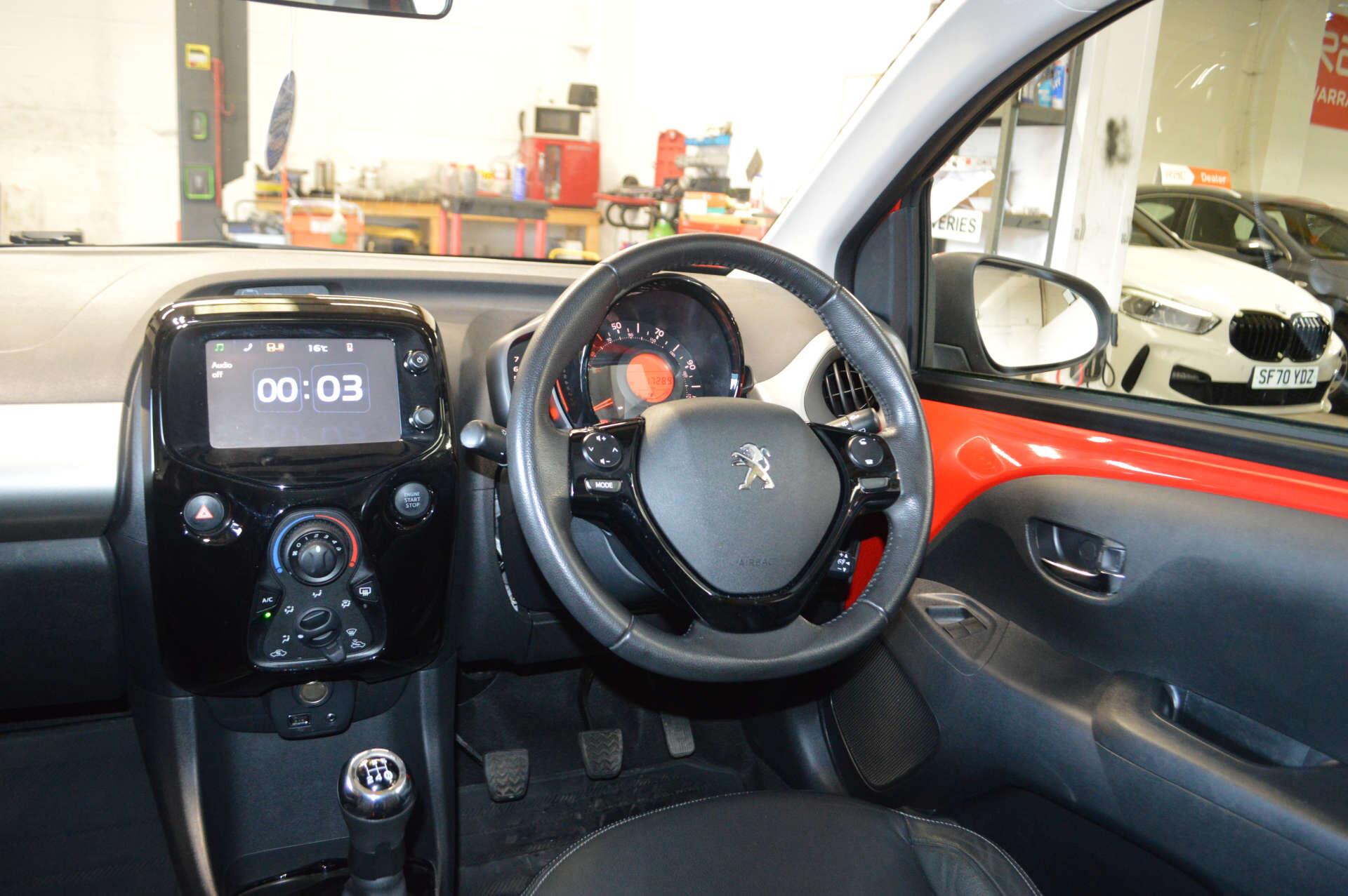 Peugeot 108 view 15