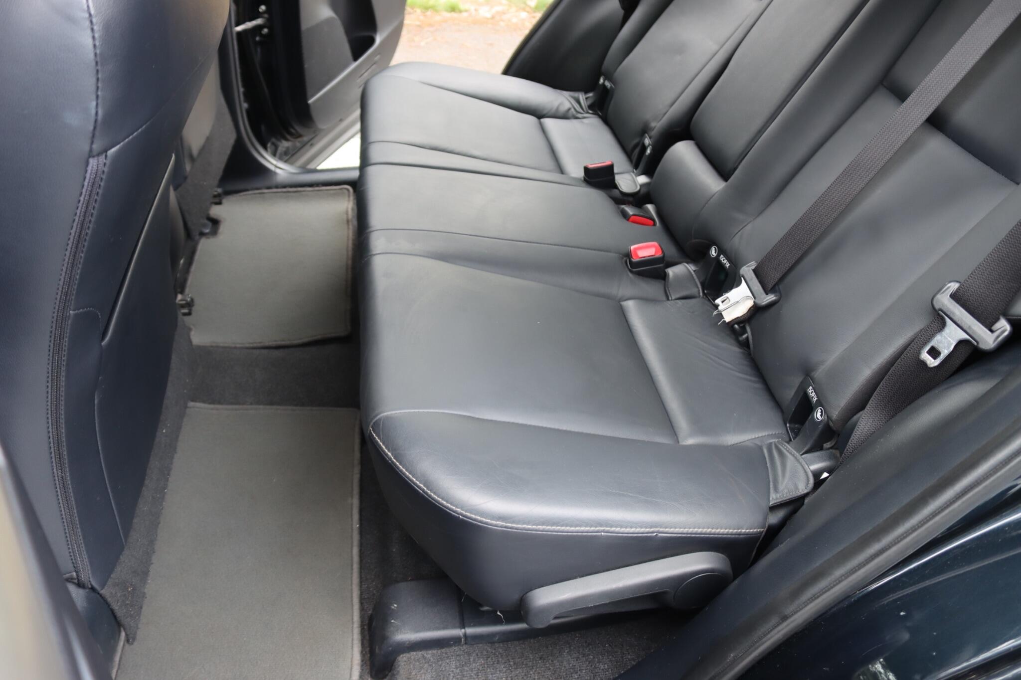 Toyota Rav4 view 11