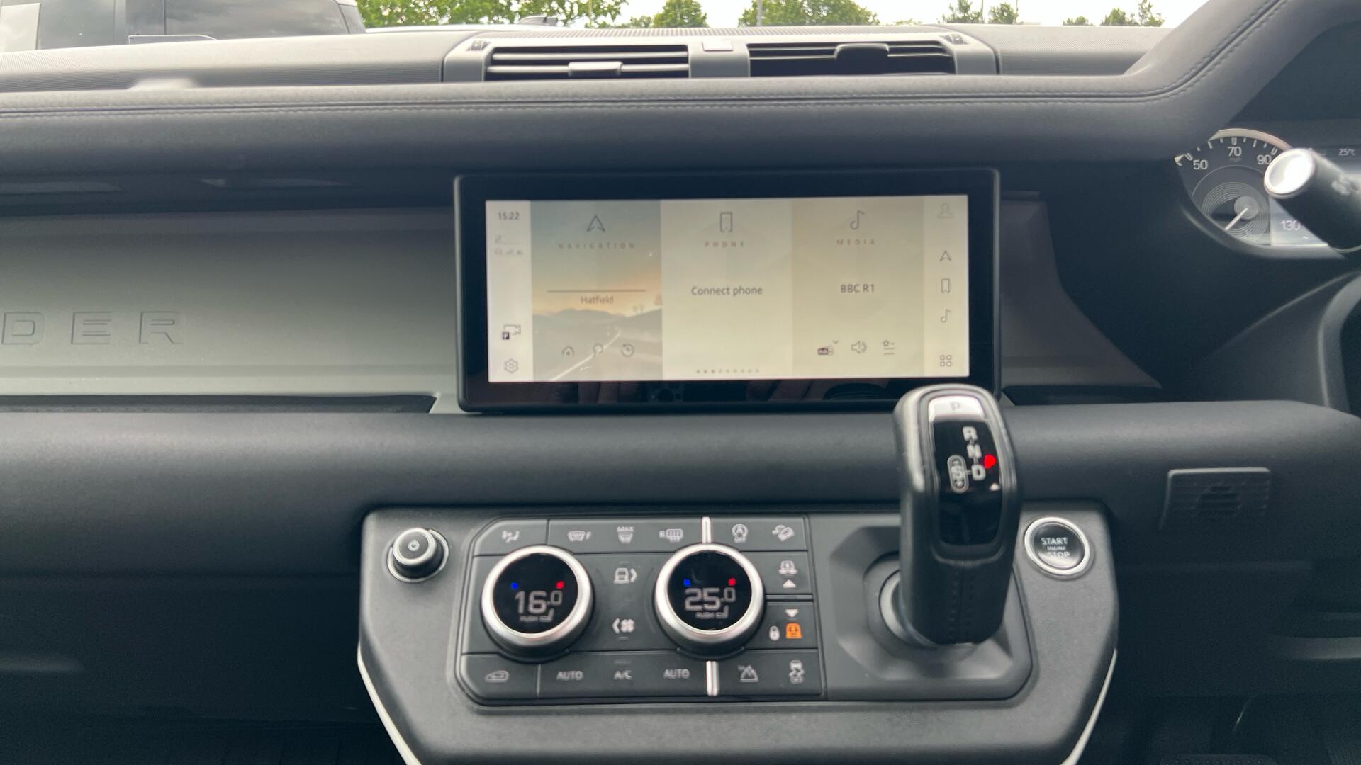 Land Rover Defender view 16
