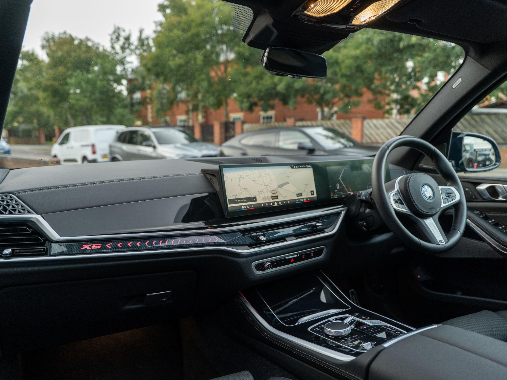 BMW X5 view 34
