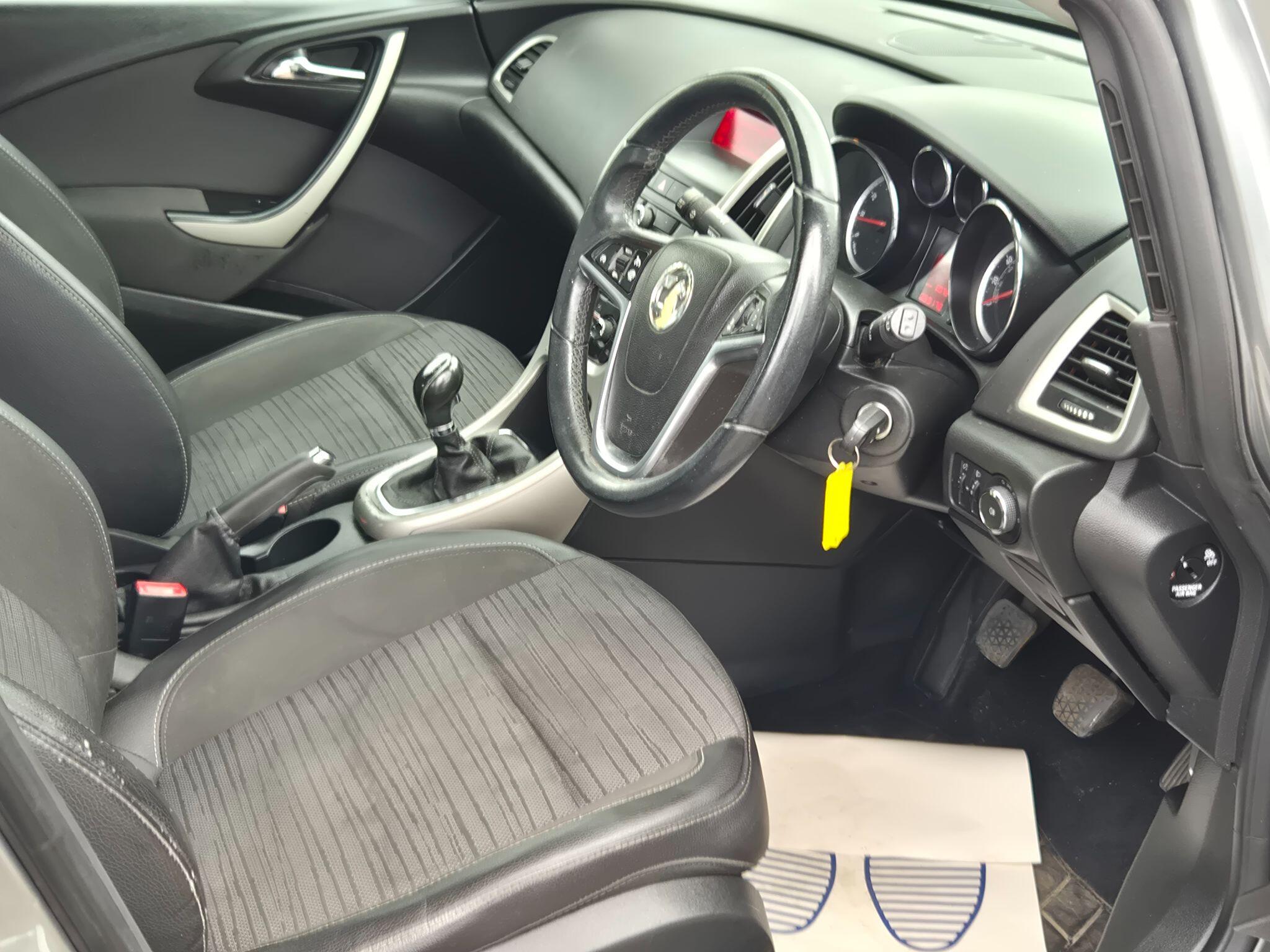 Vauxhall Astra view 7