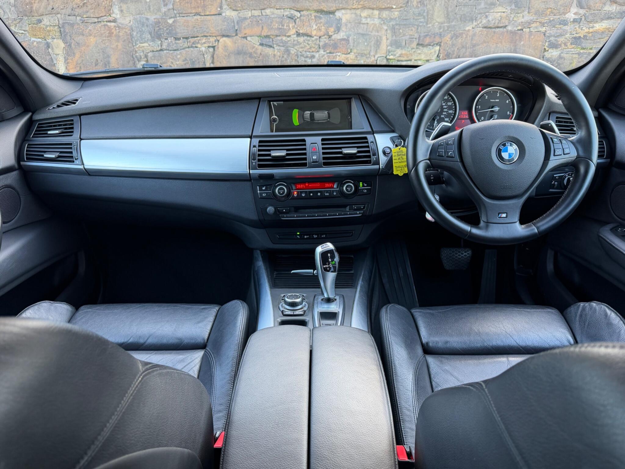 BMW X5 view 10