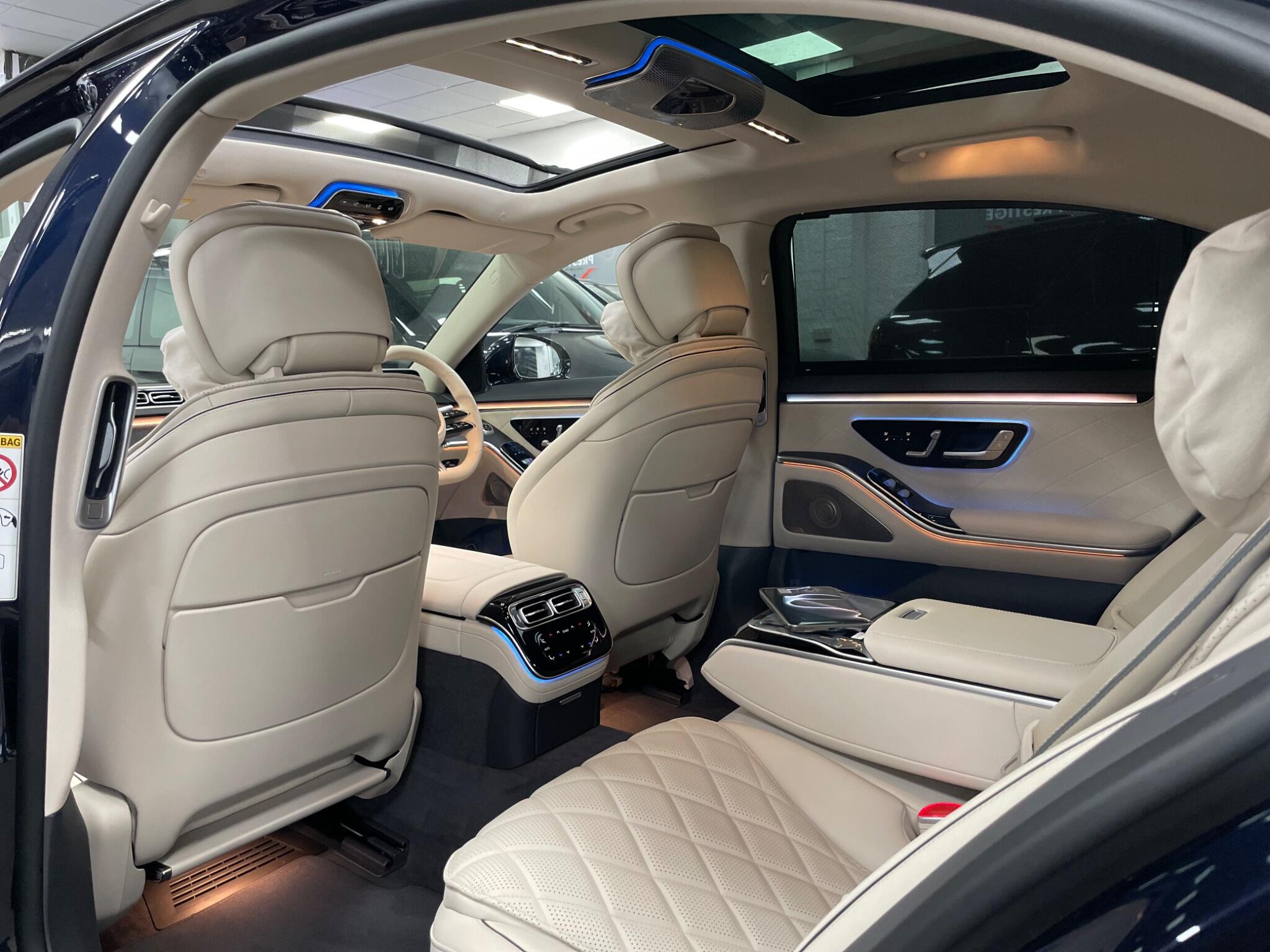 Mercedes-Benz S-Class view 29