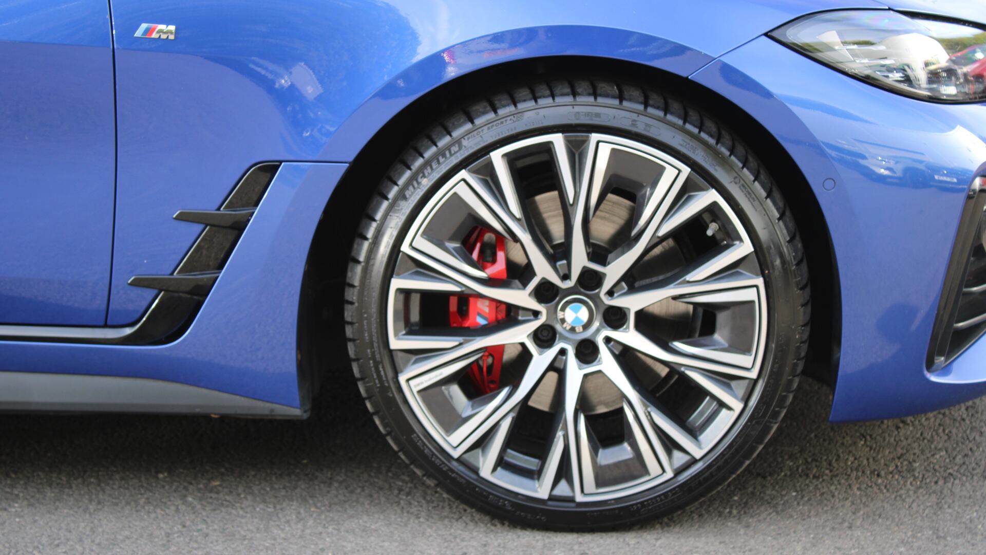 BMW 4 Series view 9