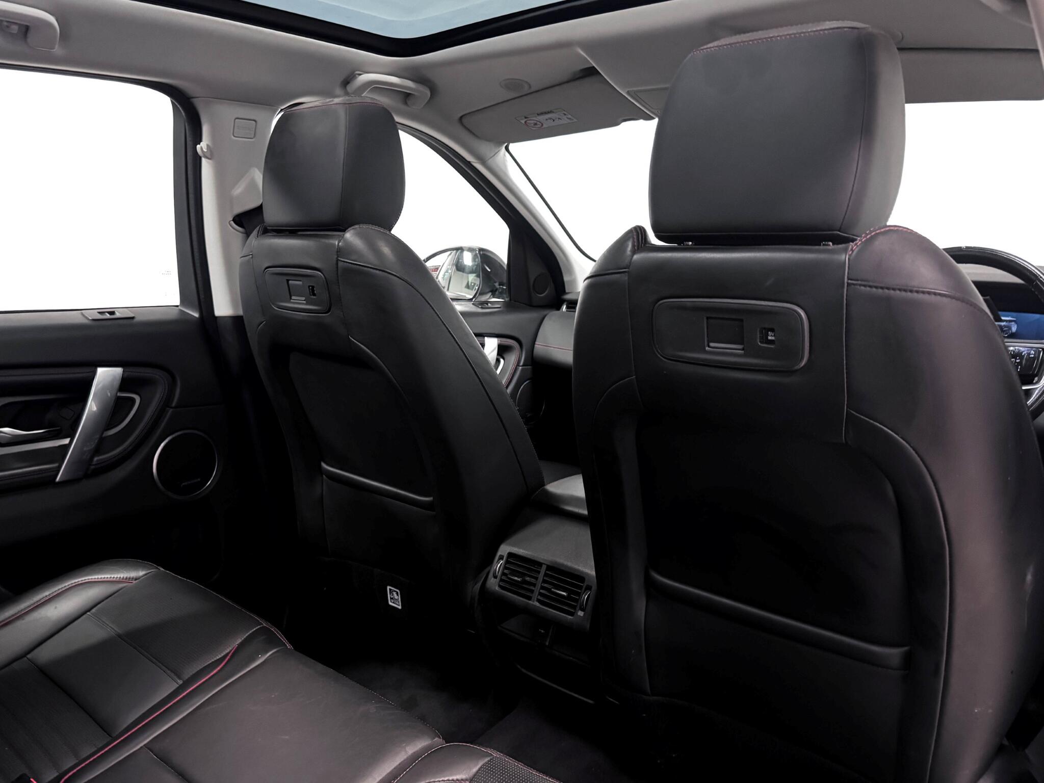 Land Rover Discovery Sport view 11