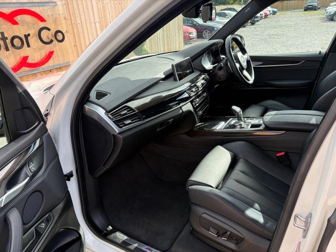 BMW X5 view 20