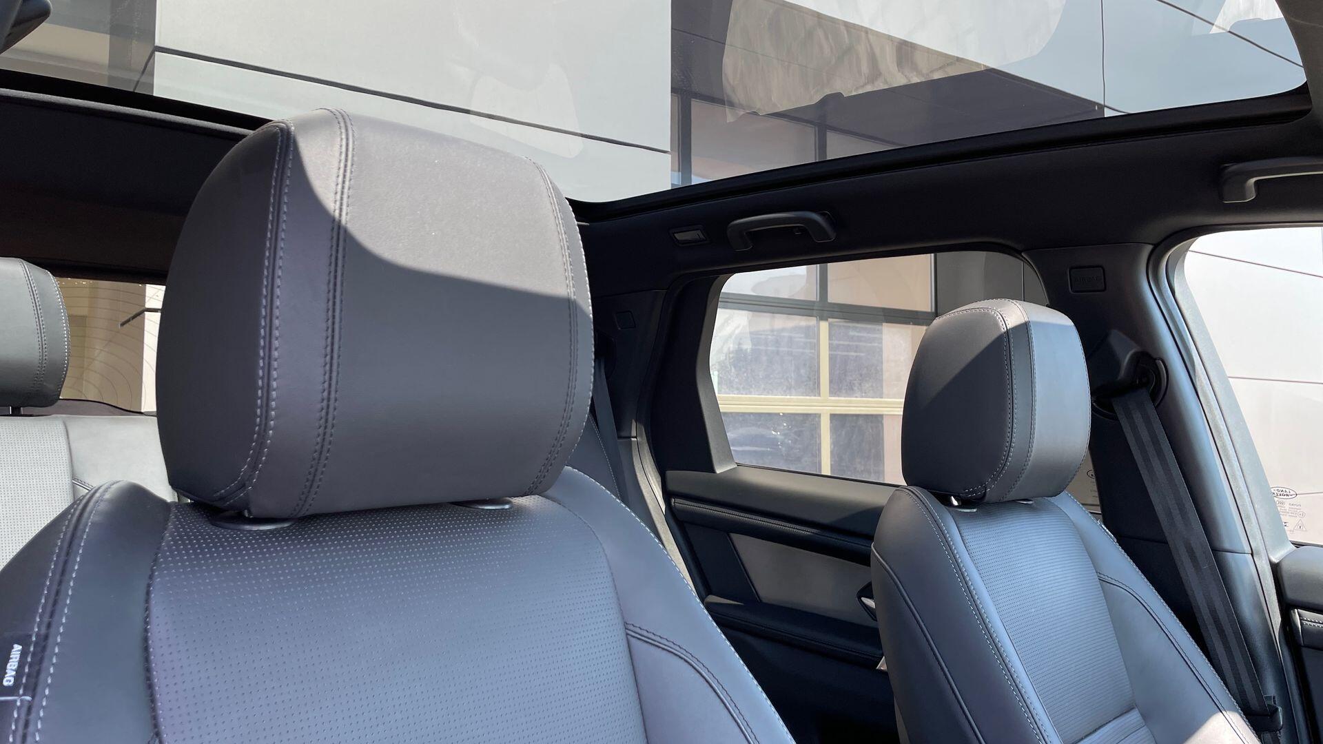 Land Rover Discovery Sport view 21